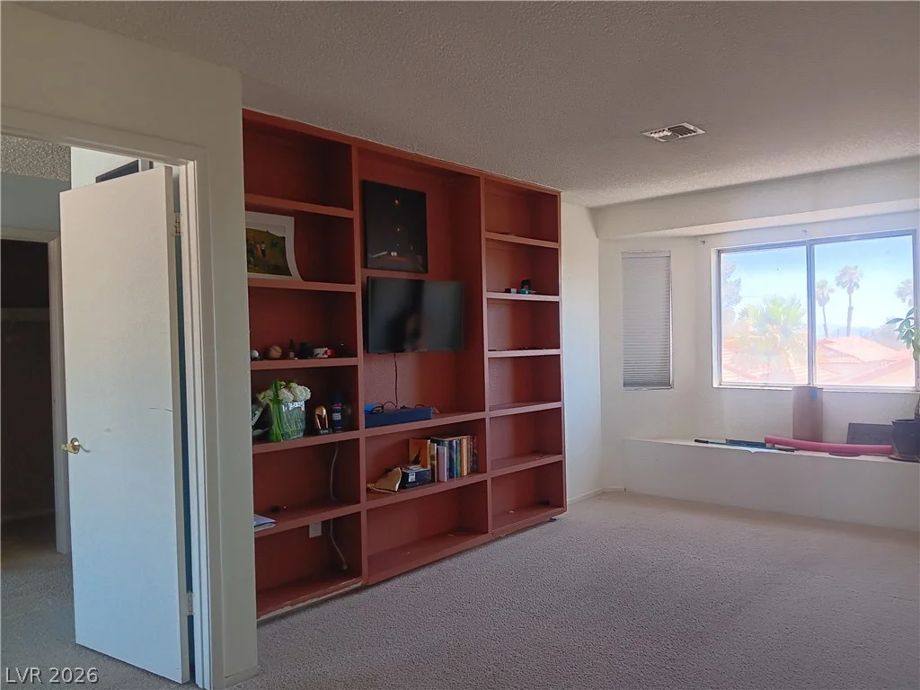 121 Logansberry, Las Vegas, NV 89145