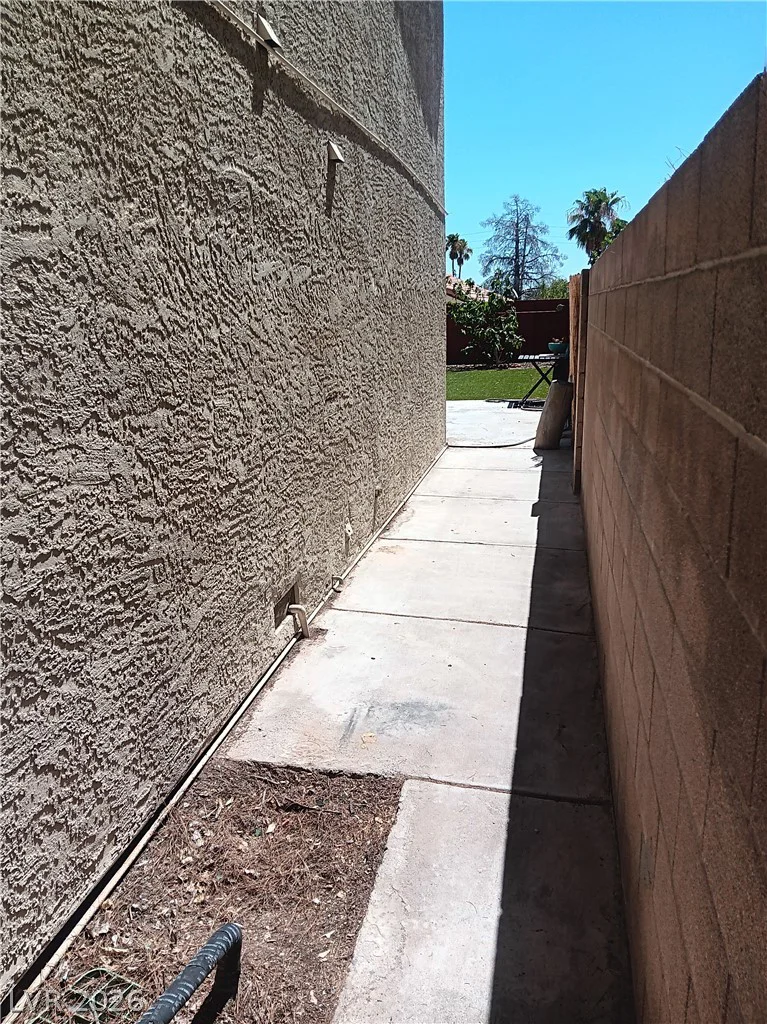121 Logansberry, Las Vegas, NV 89145