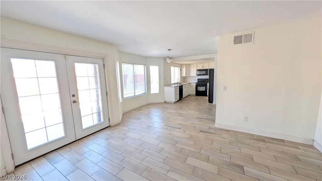 121 Logansberry, Las Vegas, NV 89145