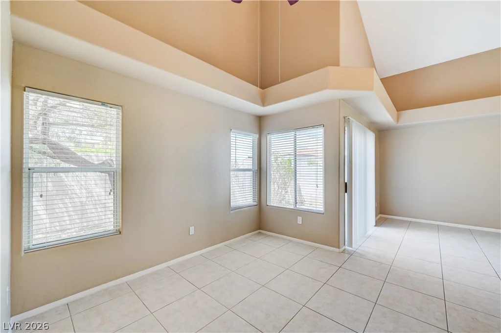 8208 Renfrew, Las Vegas, NV 89145