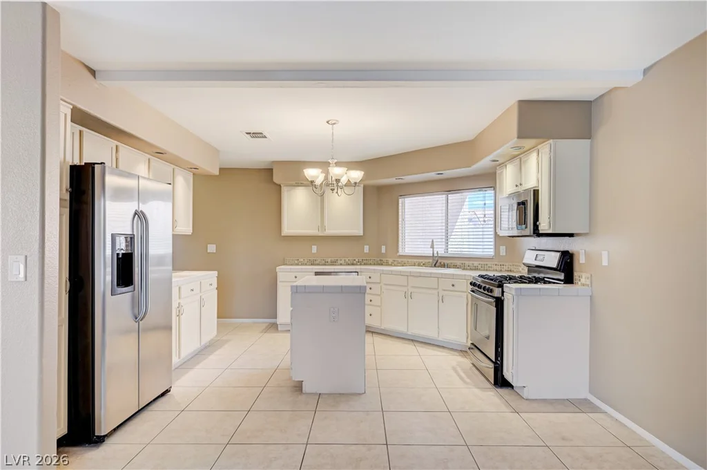 8208 Renfrew, Las Vegas, NV 89145