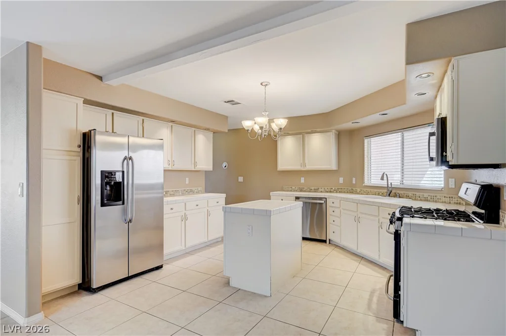 8208 Renfrew, Las Vegas, NV 89145