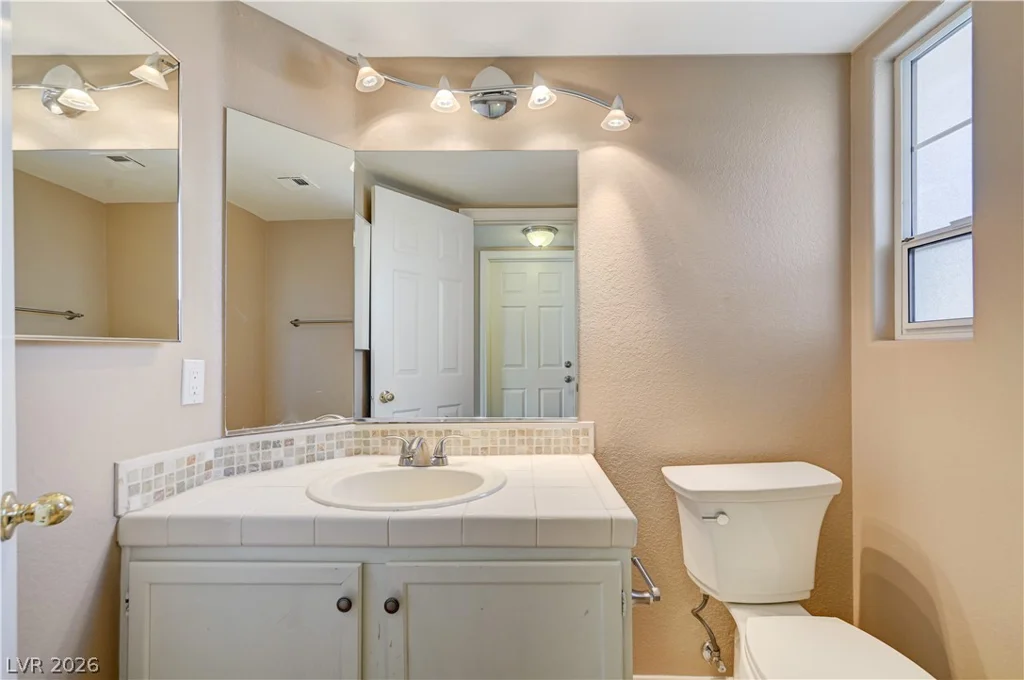 8208 Renfrew, Las Vegas, NV 89145