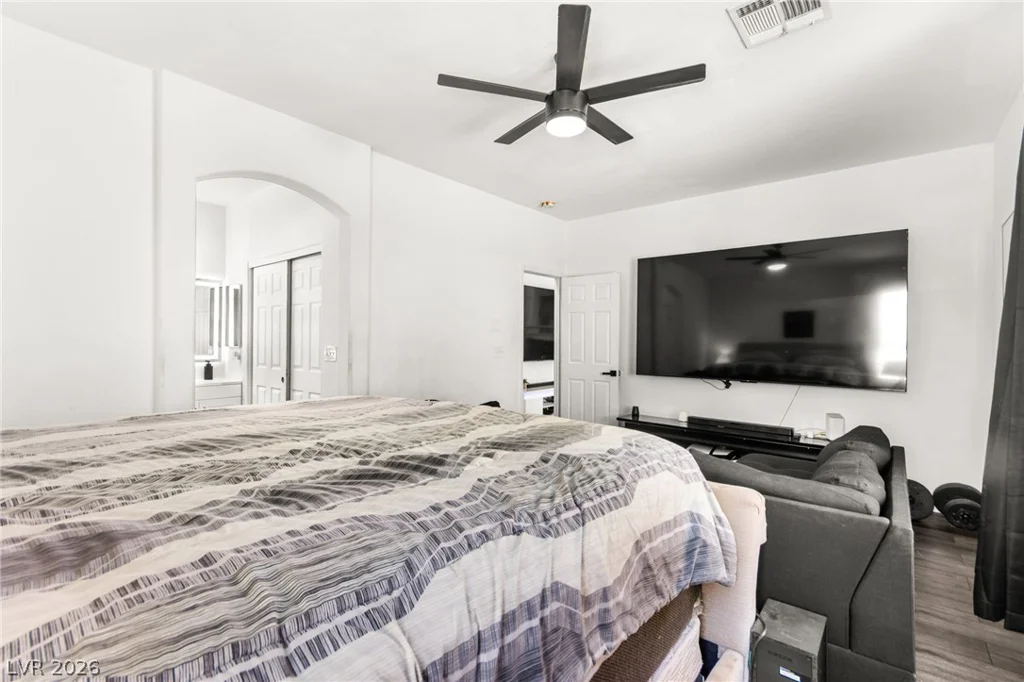 2142 Seattle Shore, Las Vegas, NV 89115