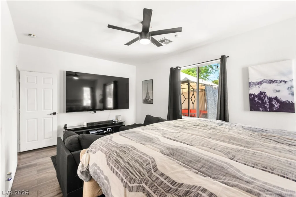 2142 Seattle Shore, Las Vegas, NV 89115