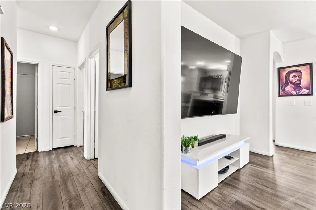 2142 Seattle Shore, Las Vegas, NV 89115
