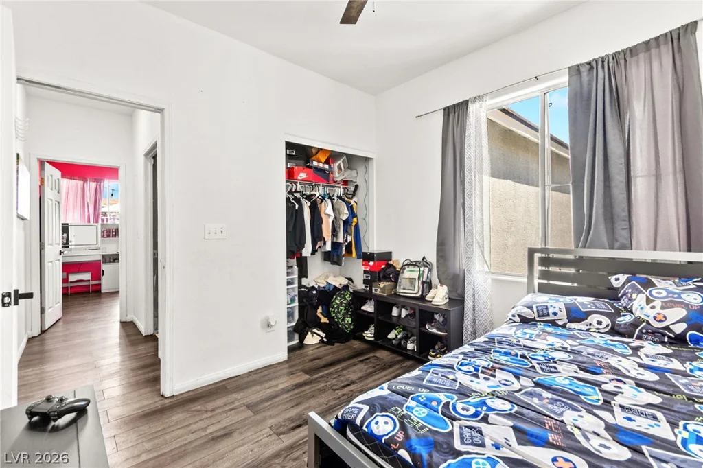 2142 Seattle Shore, Las Vegas, NV 89115