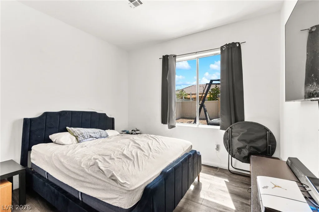 2142 Seattle Shore, Las Vegas, NV 89115