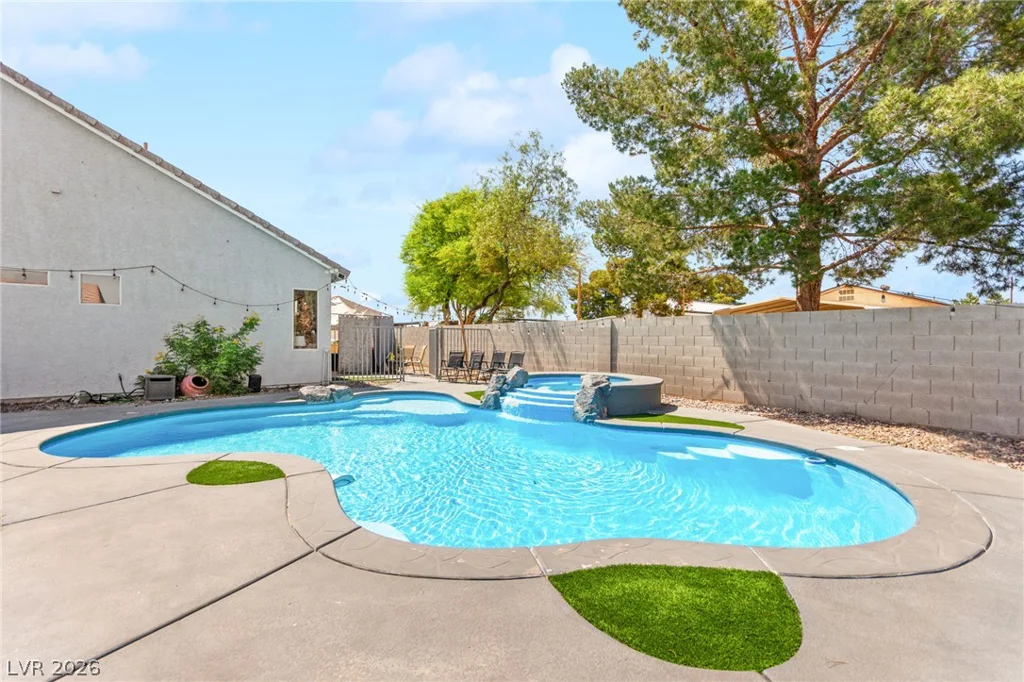 2142 Seattle Shore, Las Vegas, NV 89115