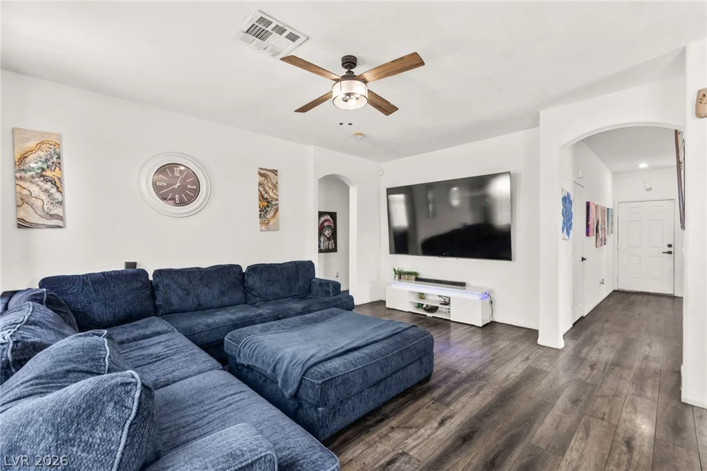 2142 Seattle Shore, Las Vegas, NV 89115