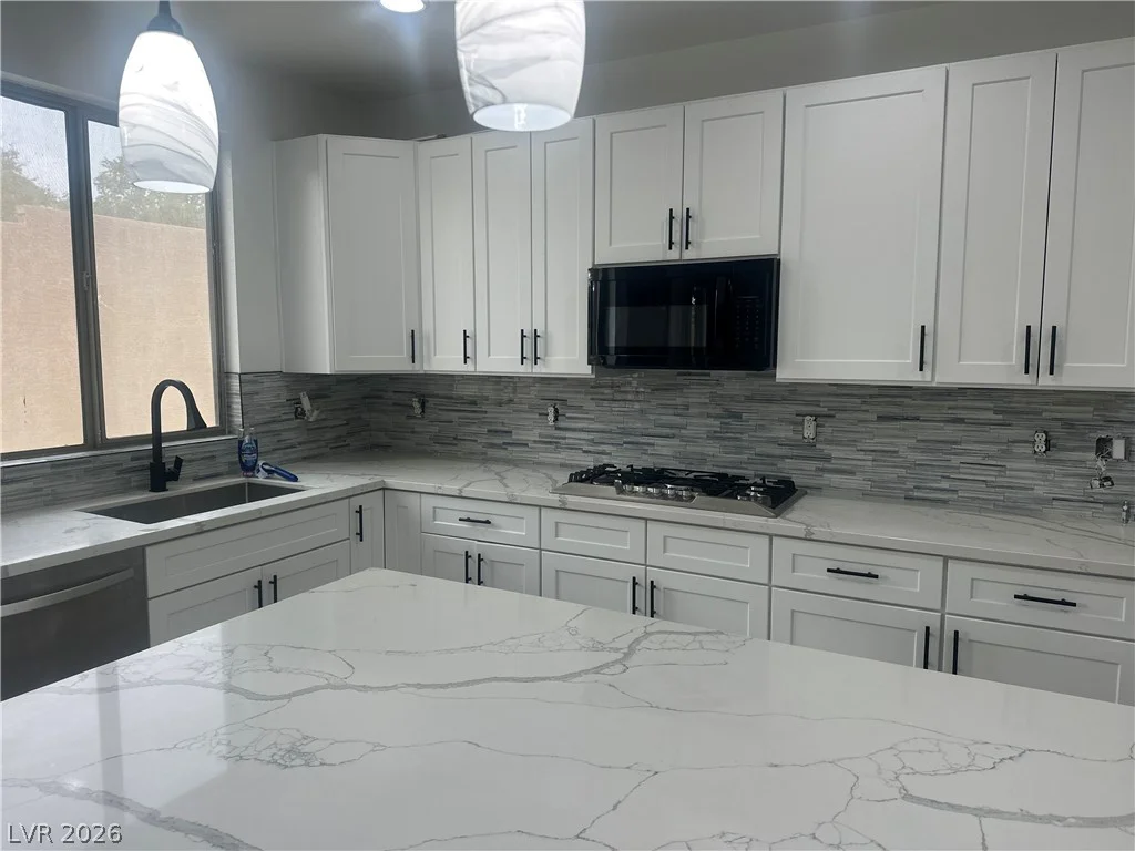 813 White Falcon, Las Vegas, NV 89144