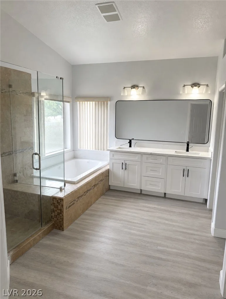 813 White Falcon, Las Vegas, NV 89144