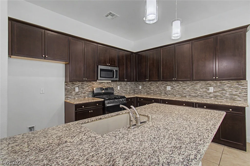 219 Denette, North Las Vegas, NV 89031