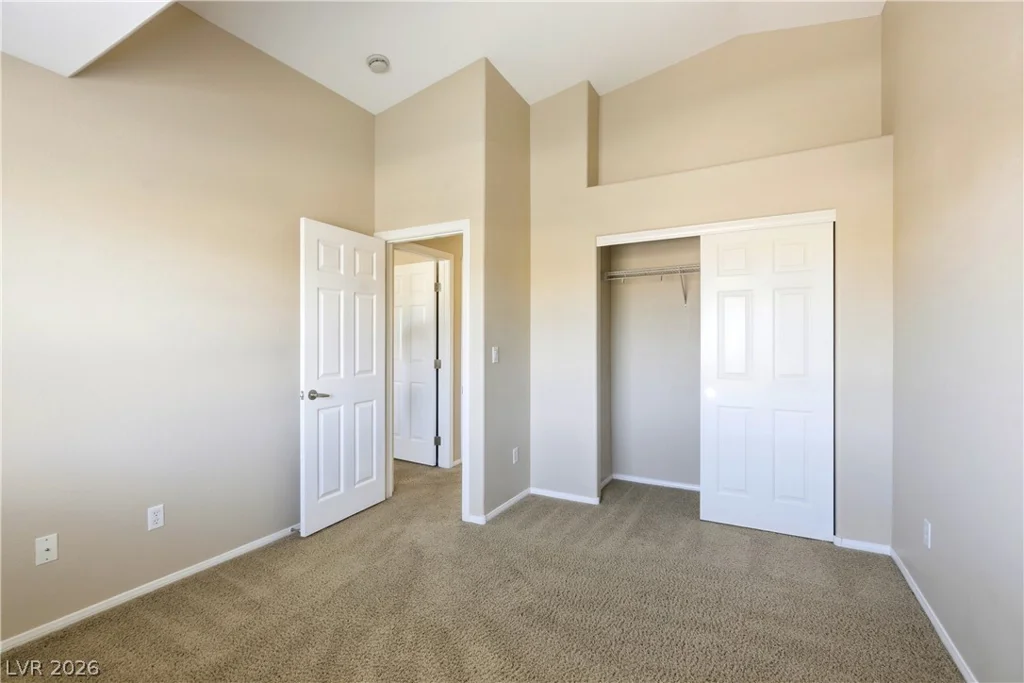 8156 Hodgson Mill, Las Vegas, NV 89131