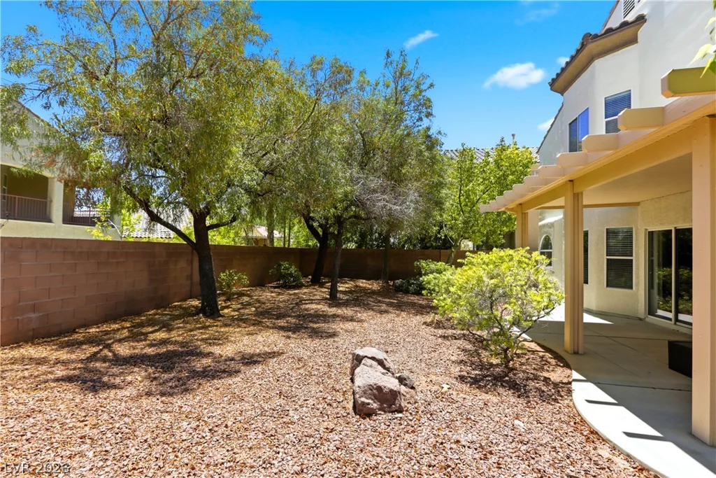 8156 Hodgson Mill, Las Vegas, NV 89131