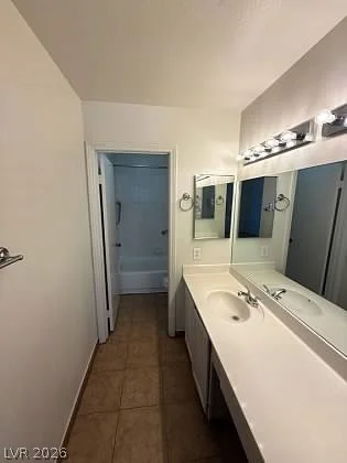 5795 Medallion, Las Vegas, NV 89122