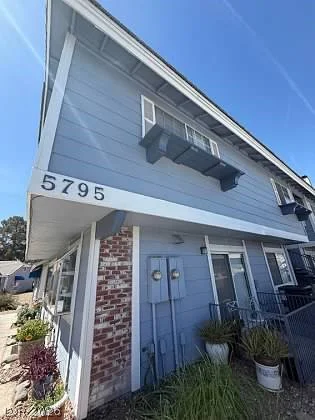 5795 Medallion, Las Vegas, NV 89122