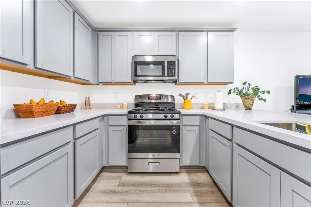 6252 Foxes Dale, Las Vegas, NV 89166