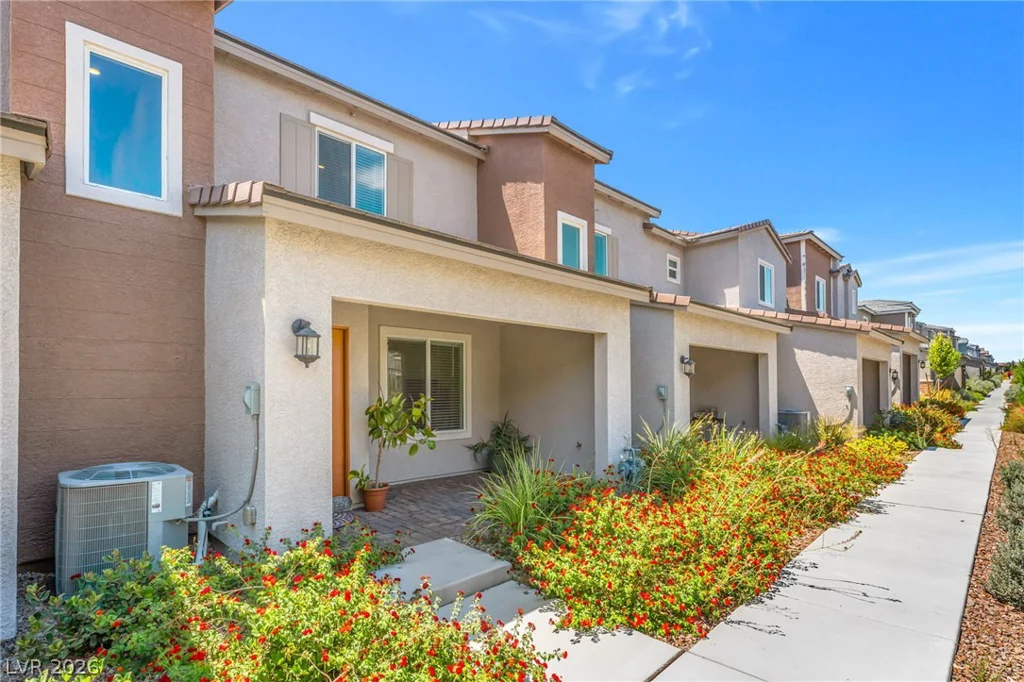 6252 Foxes Dale, Las Vegas, NV 89166