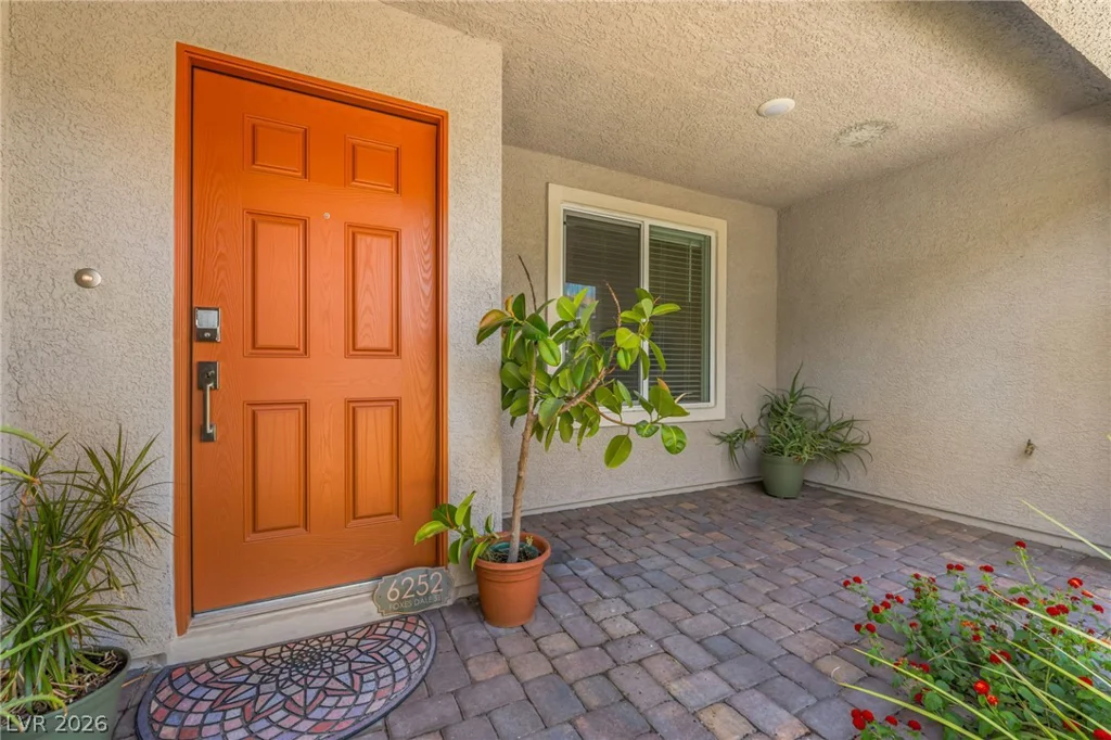 6252 Foxes Dale, Las Vegas, NV 89166