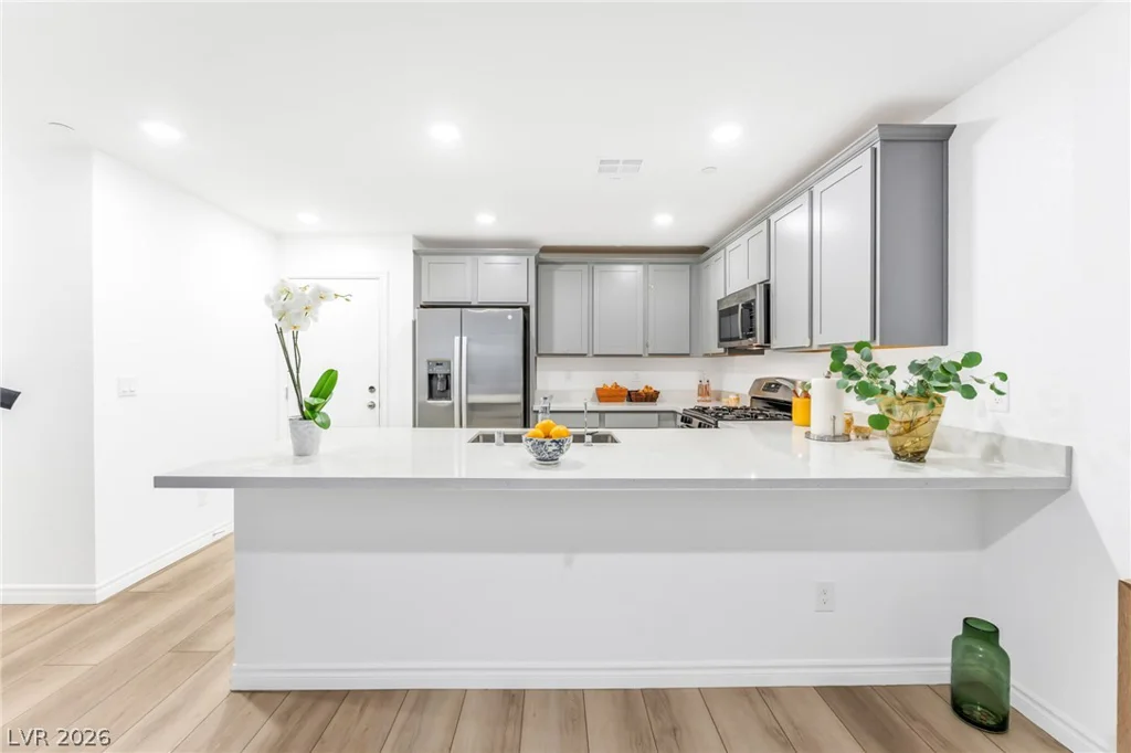 6252 Foxes Dale, Las Vegas, NV 89166