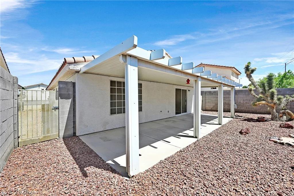 7609 Flourish Springs, Las Vegas, NV 89131