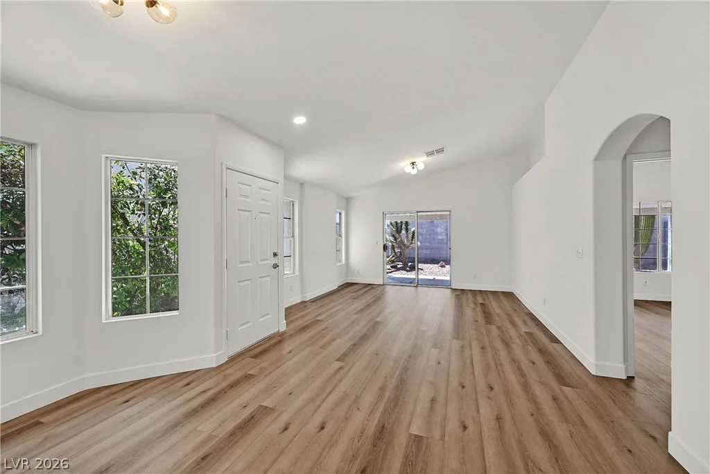 7609 Flourish Springs, Las Vegas, NV 89131