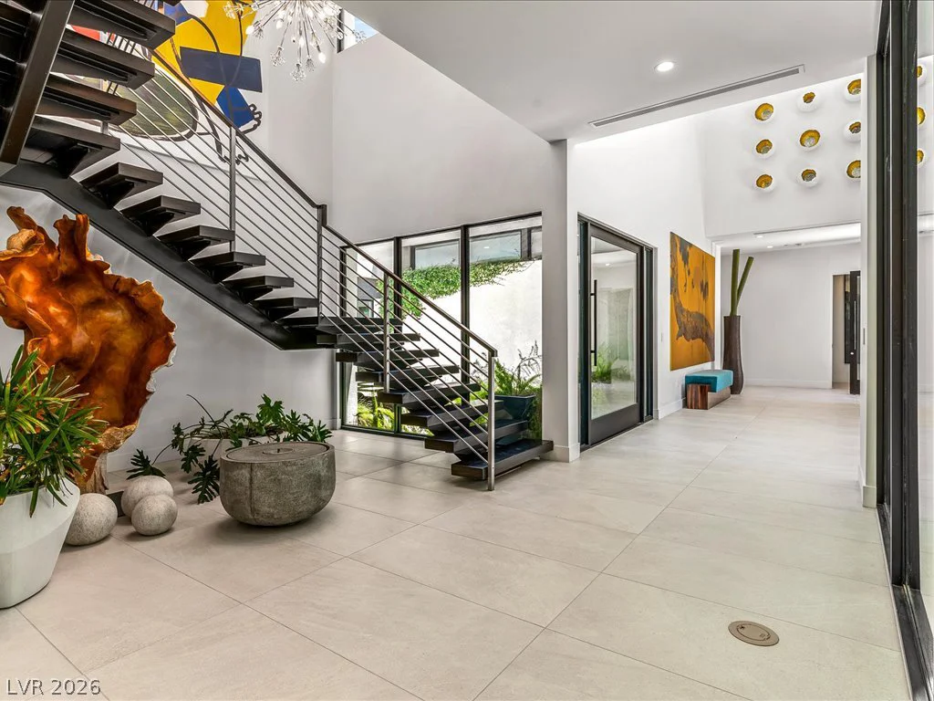 8733 Newport Isle, Las Vegas, NV 89117