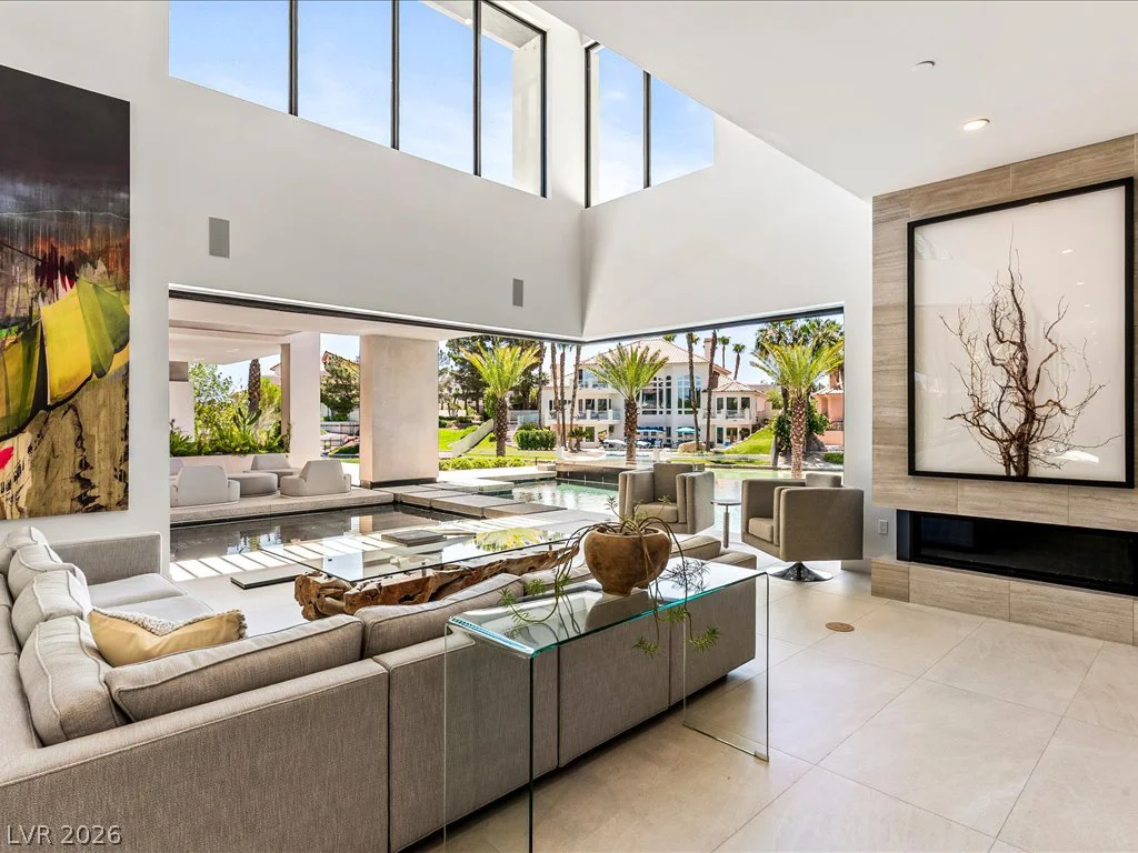 8733 Newport Isle, Las Vegas, NV 89117