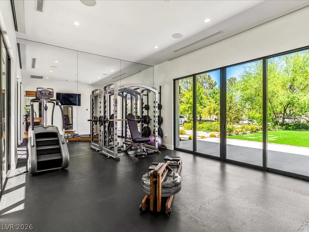 8733 Newport Isle, Las Vegas, NV 89117