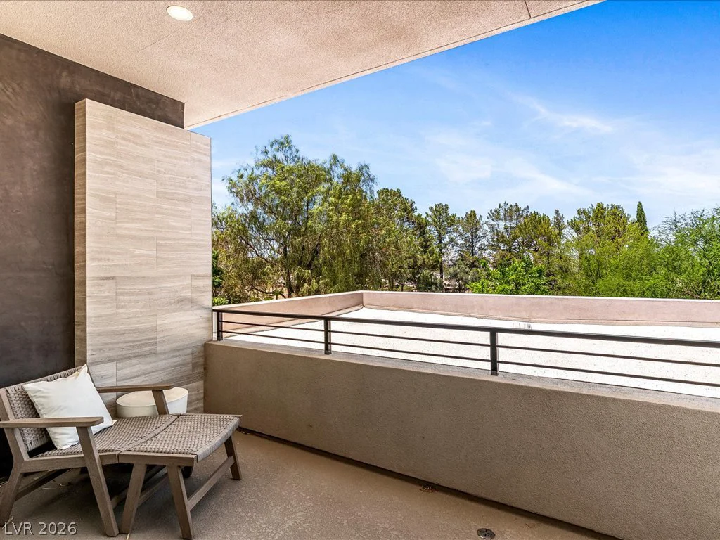 8733 Newport Isle, Las Vegas, NV 89117