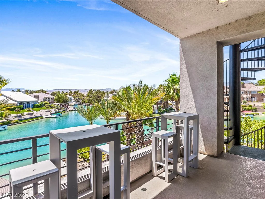 8733 Newport Isle, Las Vegas, NV 89117