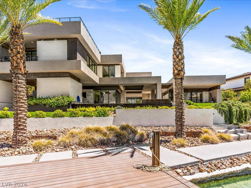 8733 Newport Isle, Las Vegas, NV 89117