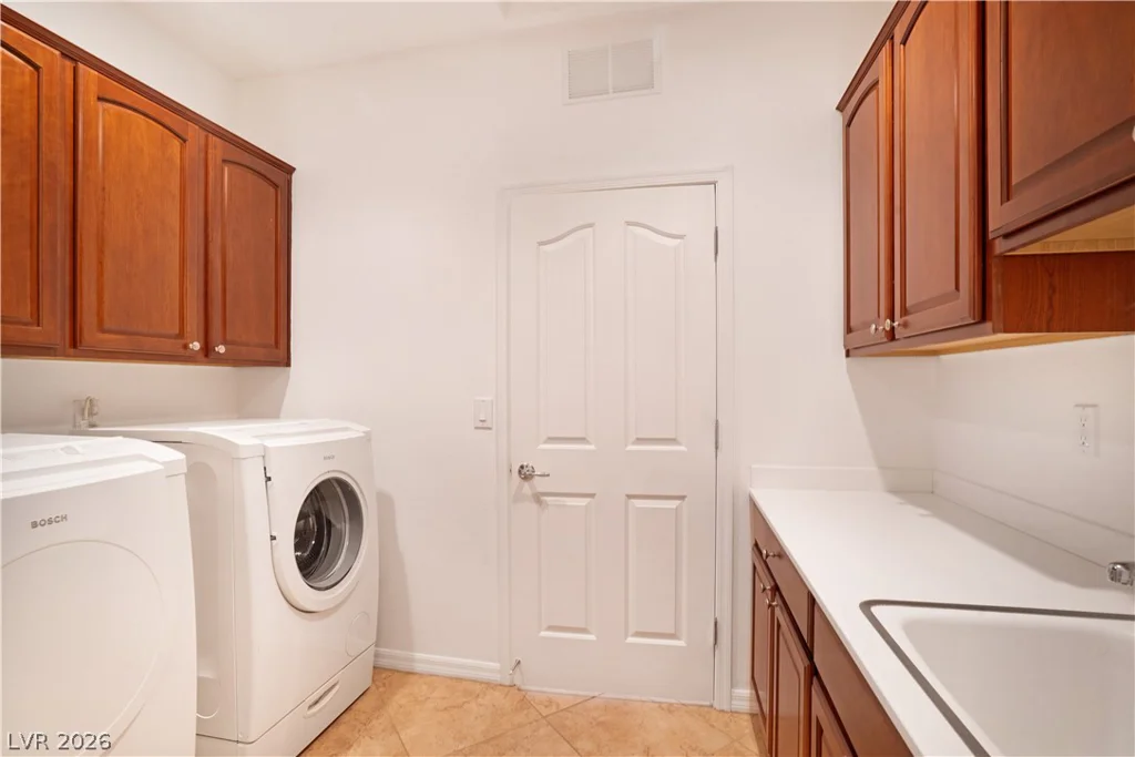 2353 Orangeburg, Henderson, NV 89044