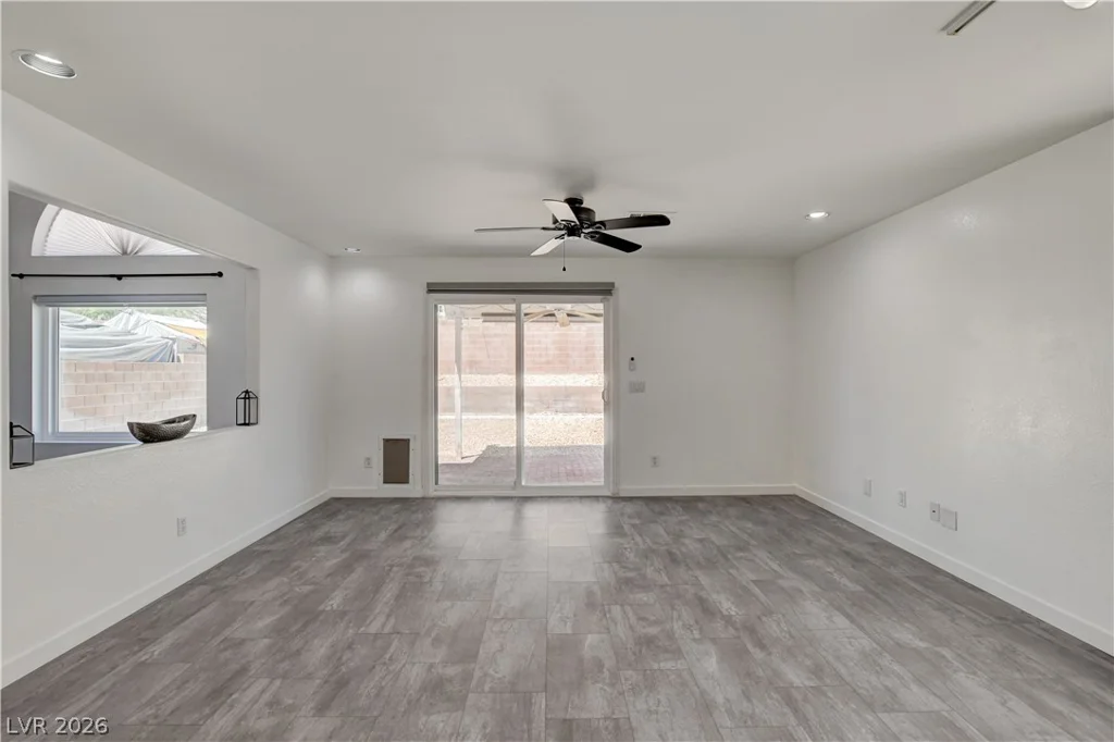 1837 Sierra Valley, Las Vegas, NV 89128