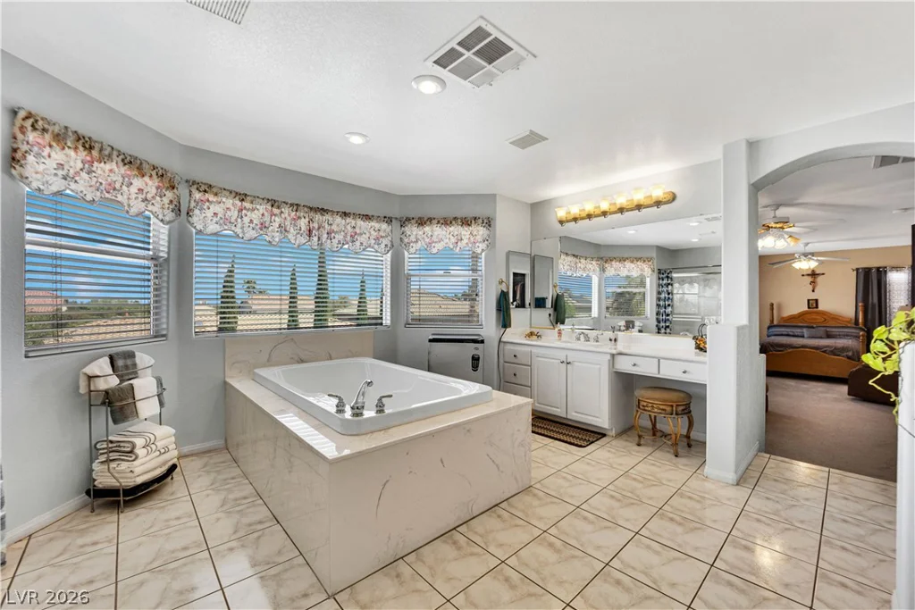 3016 Palace Gate, Las Vegas, NV 89117