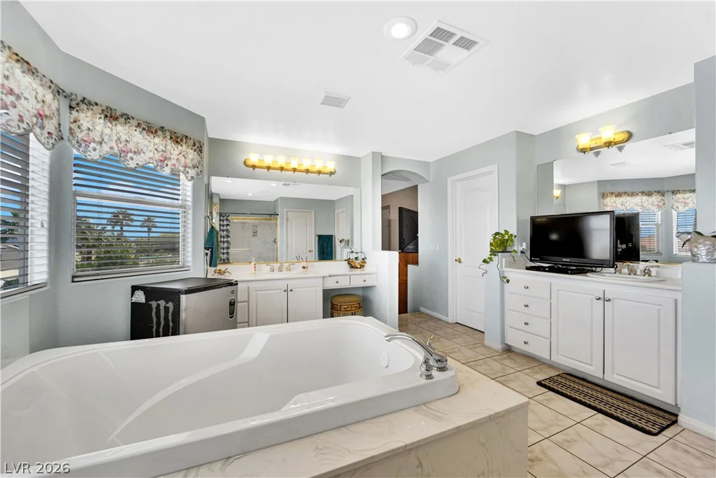 3016 Palace Gate, Las Vegas, NV 89117
