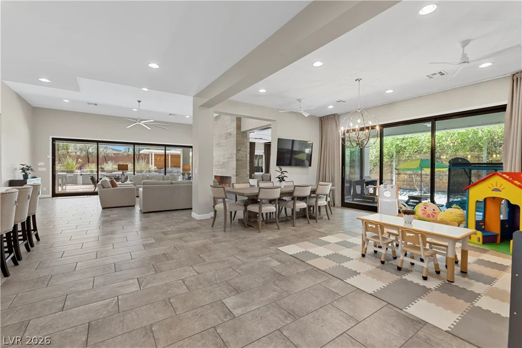 8479 Hickam, Las Vegas, NV 89129