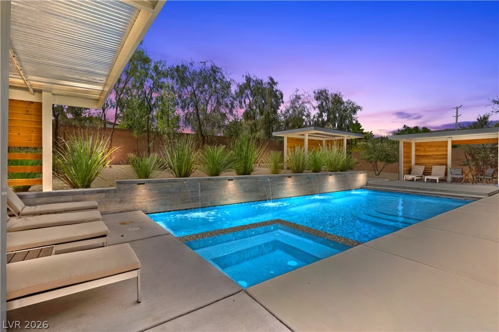 8479 Hickam, Las Vegas, NV 89129