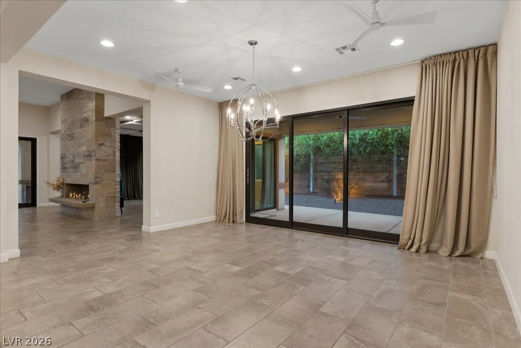8479 Hickam, Las Vegas, NV 89129
