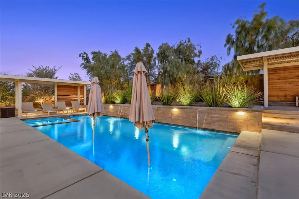 8479 Hickam, Las Vegas, NV 89129