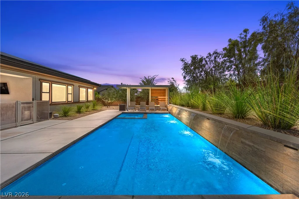 8479 Hickam, Las Vegas, NV 89129