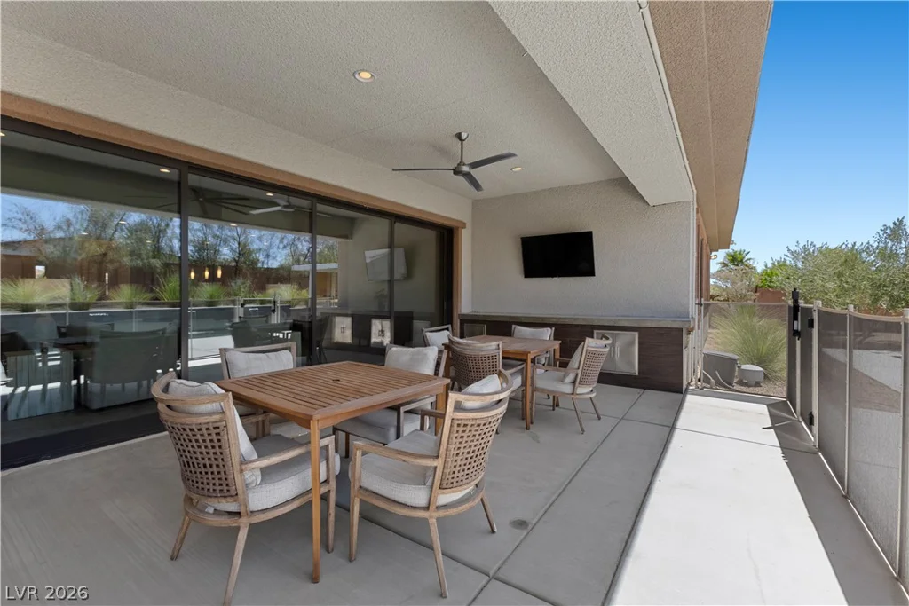 8479 Hickam, Las Vegas, NV 89129