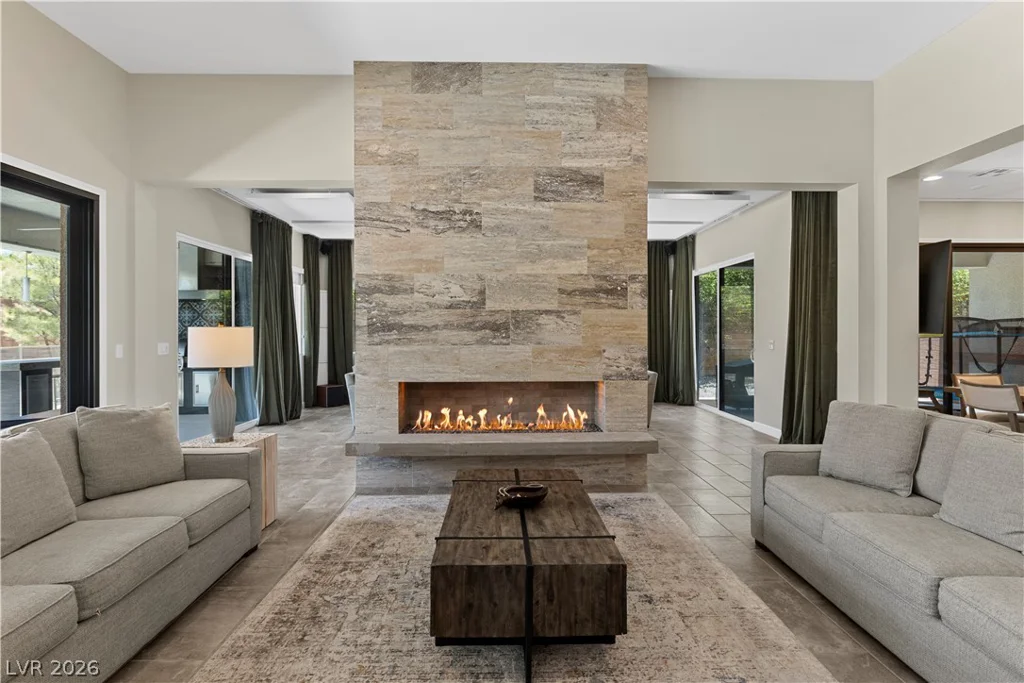 8479 Hickam, Las Vegas, NV 89129