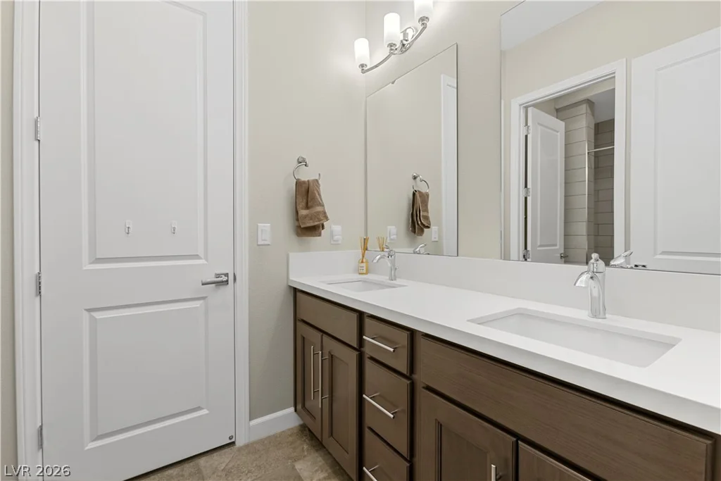 8479 Hickam, Las Vegas, NV 89129