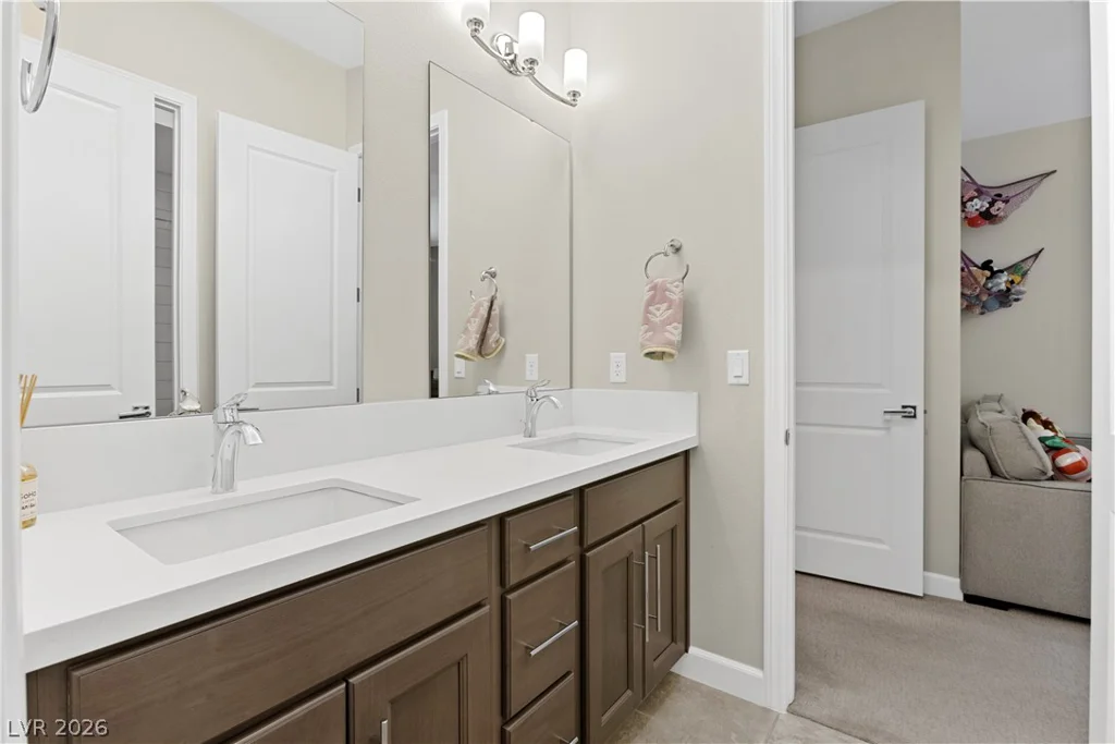 8479 Hickam, Las Vegas, NV 89129