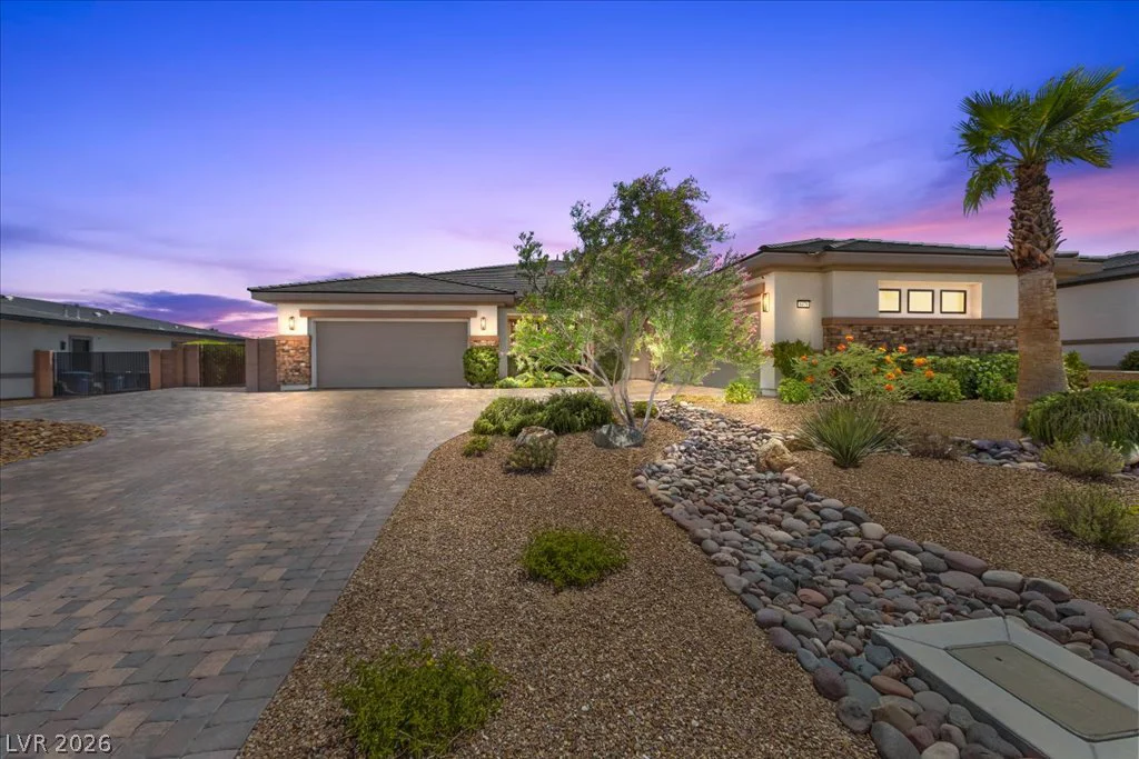 8479 Hickam, Las Vegas, NV 89129