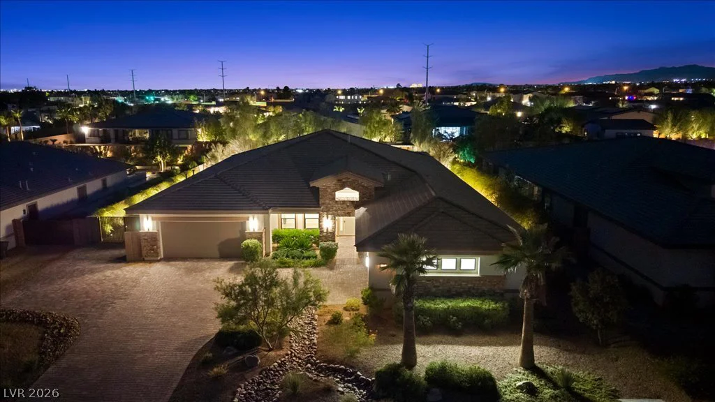 8479 Hickam, Las Vegas, NV 89129