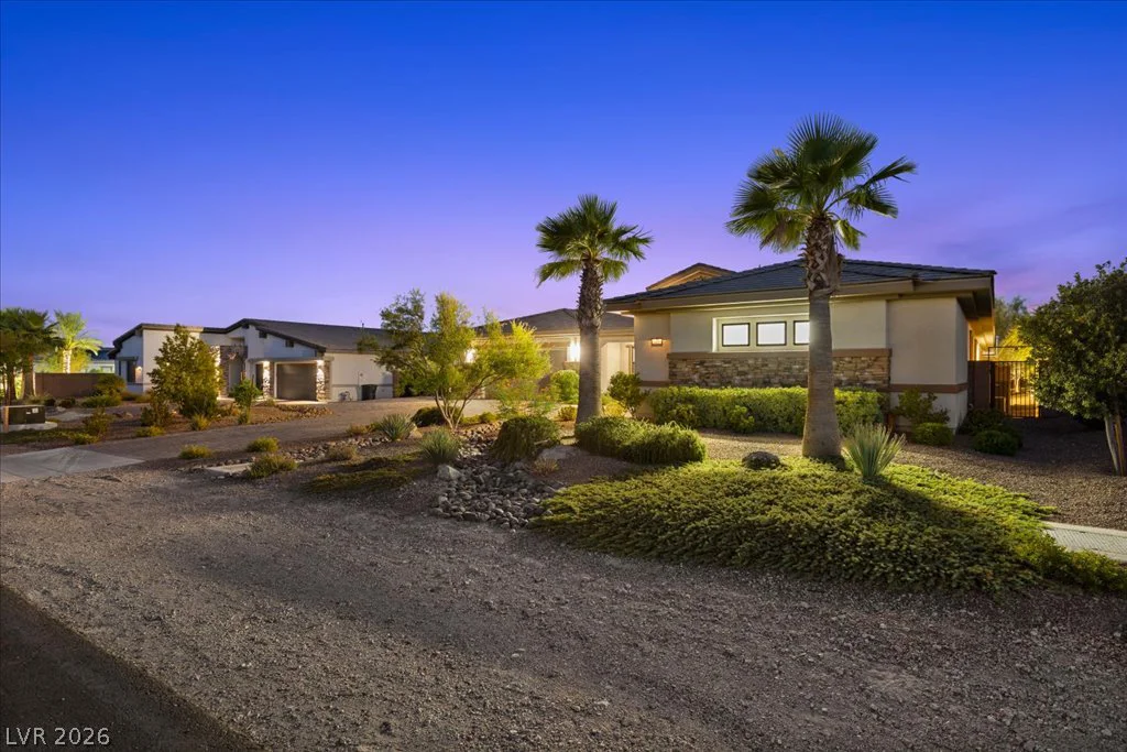 8479 Hickam, Las Vegas, NV 89129