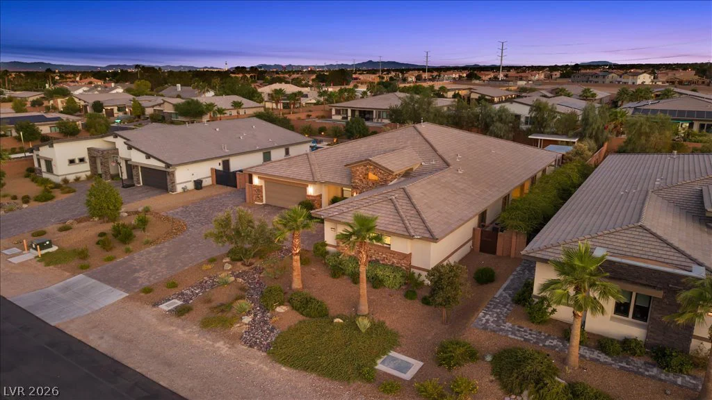 8479 Hickam, Las Vegas, NV 89129